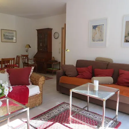 Weisses-haus-am-kurpark-fewo-gartenblick *