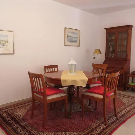 Weisses-haus-am-kurpark-fewo-gartenblick كيدلينبورغ