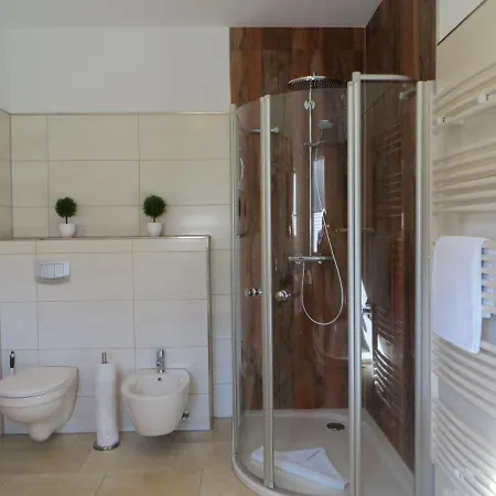 Weisses-haus-am-kurpark-fewo-gartenblick شقة *