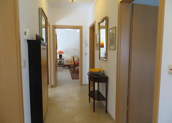 Weisses-haus-am-kurpark-fewo-gartenblick Lägenhet *